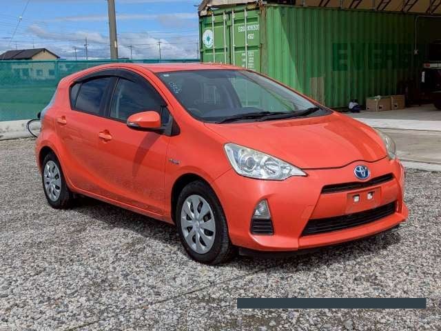 2014 Toyota Aqua thumbnail
