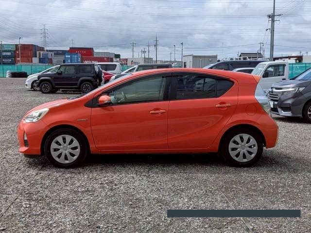 2014 Toyota Aqua thumbnail