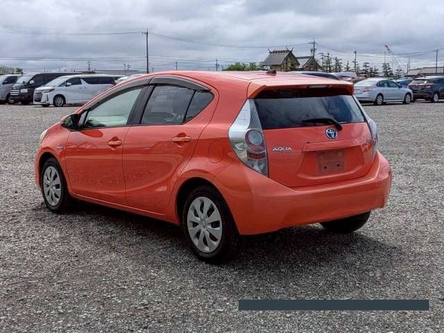 2014 Toyota Aqua thumbnail