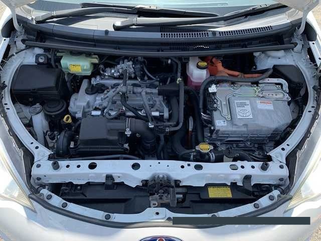 2013 Toyota Aqua thumbnail