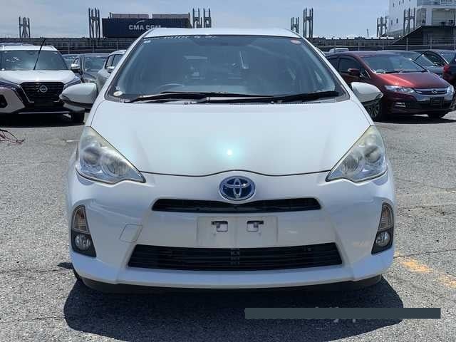 2013 Toyota Aqua thumbnail
