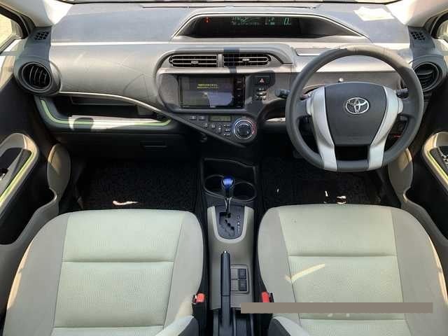 2013 Toyota Aqua thumbnail