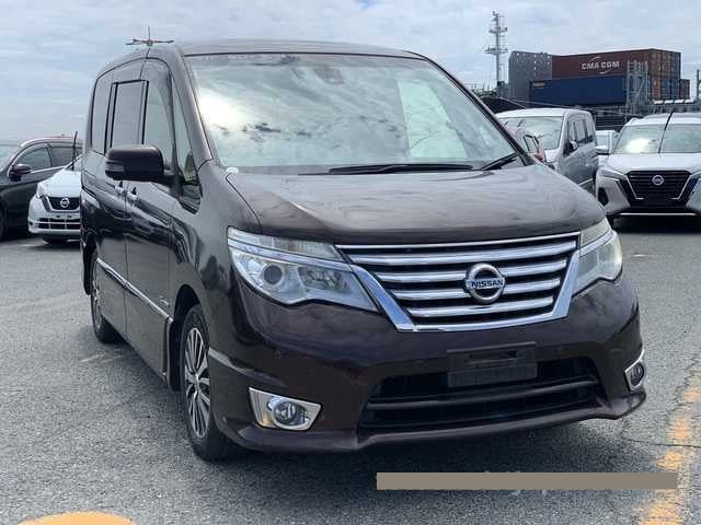 2015 Nissan Serena thumbnail