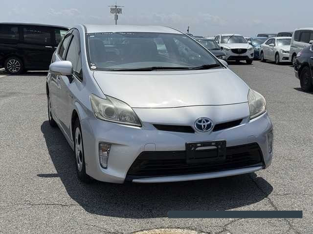 2014 Toyota Prius thumbnail