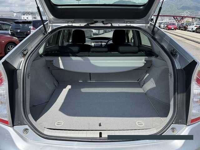 2014 Toyota Prius thumbnail