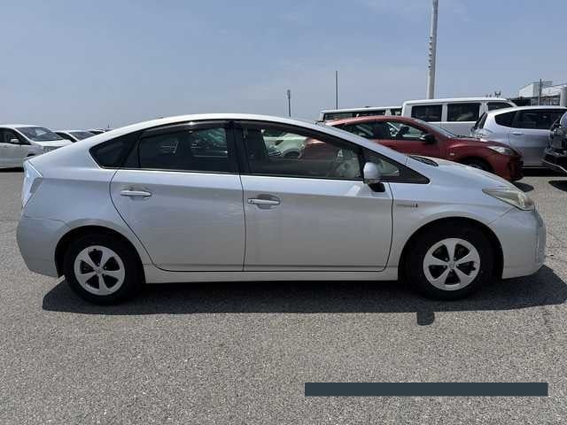2014 Toyota Prius thumbnail