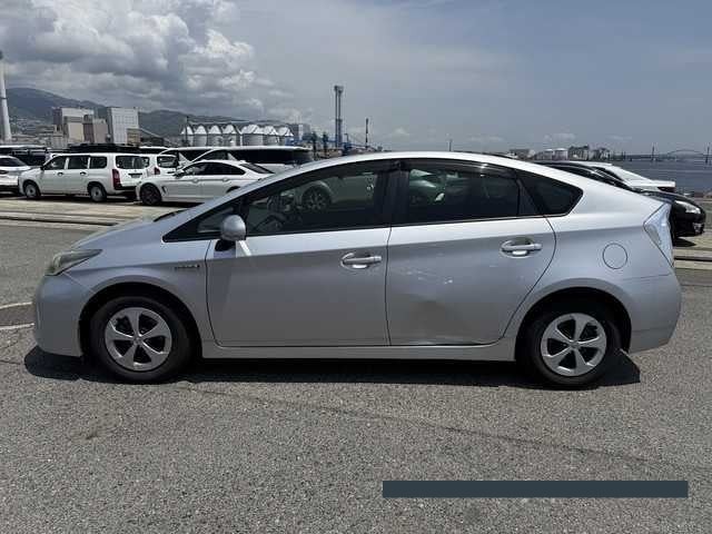 2014 Toyota Prius thumbnail