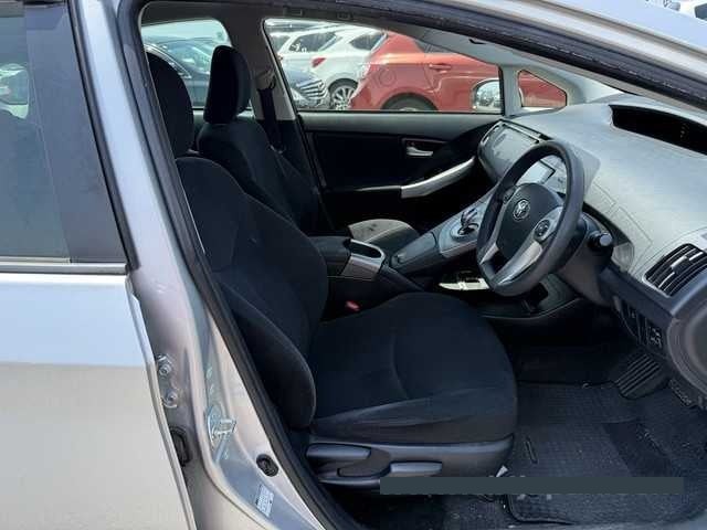 2014 Toyota Prius thumbnail