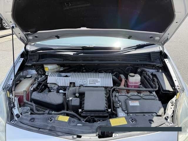 2014 Toyota Prius thumbnail