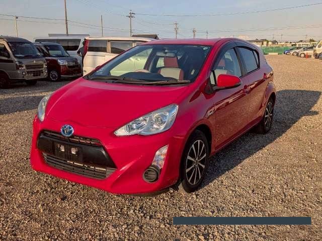 2015 Toyota Aqua thumbnail