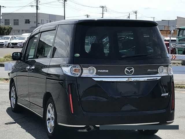 2015 Mazda Biante thumbnail