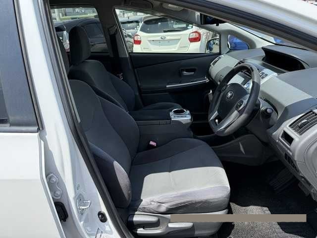 2013 Toyota PRIUS thumbnail
