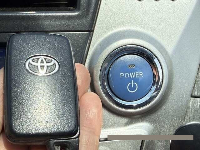 2013 Toyota PRIUS thumbnail
