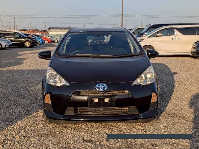 2013 Toyota Aqua thumbnail