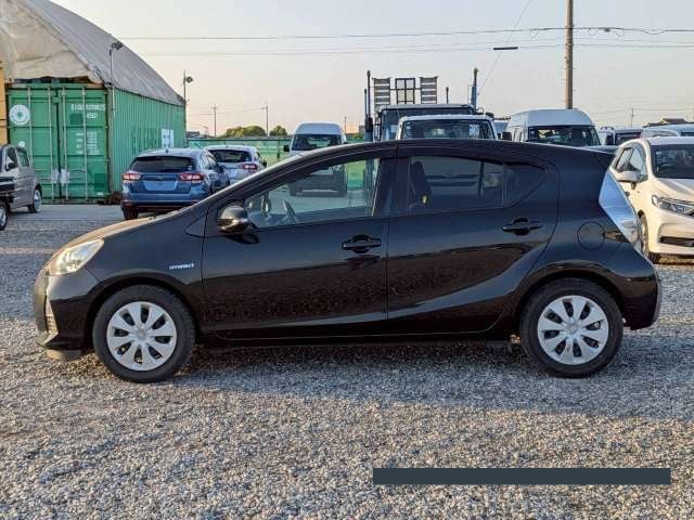 2013 Toyota Aqua thumbnail