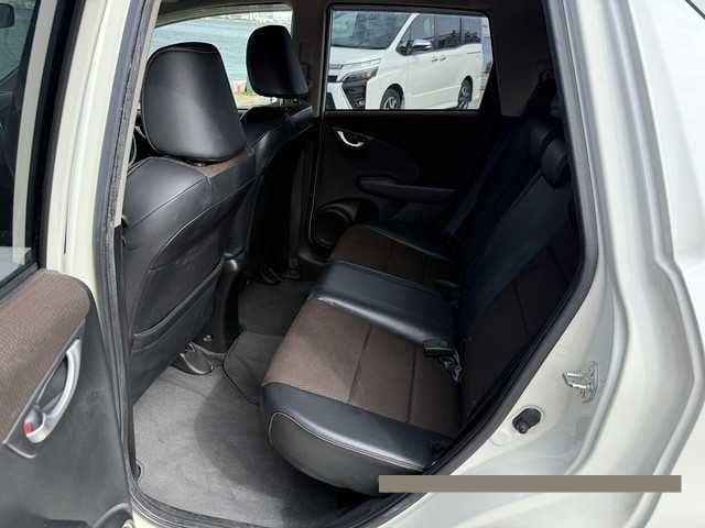 2012 Honda fit thumbnail