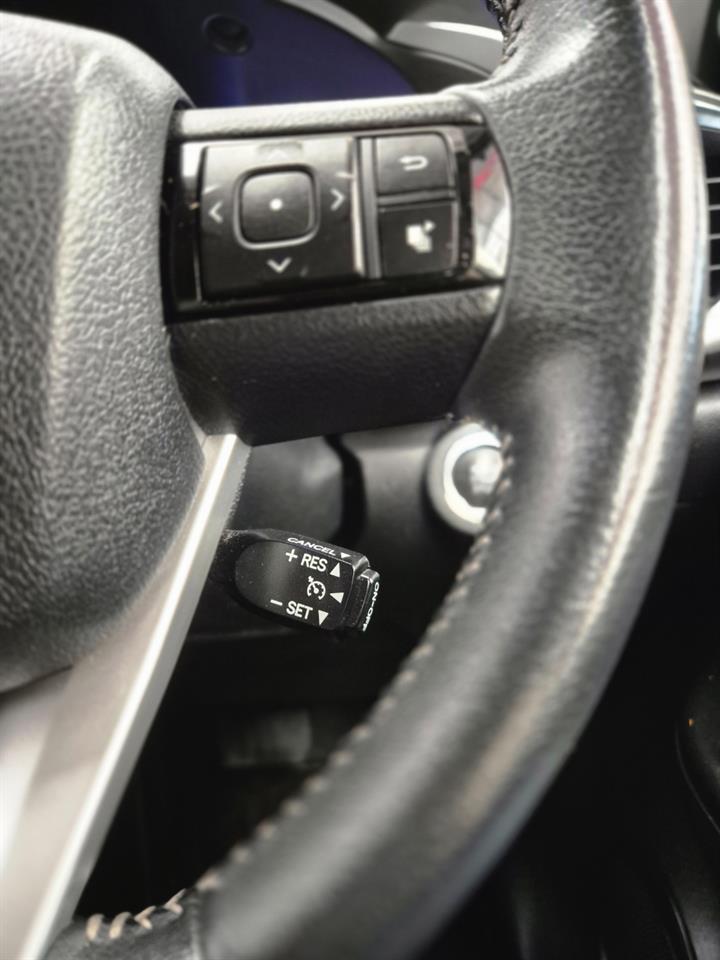 2018 Toyota Hilux thumbnail