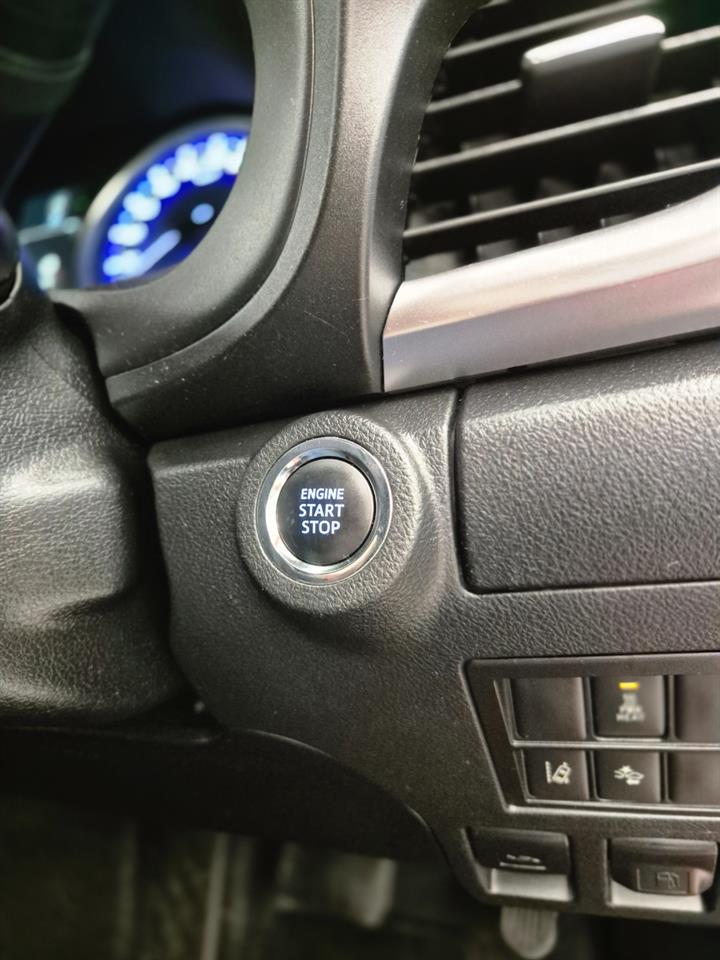 2018 Toyota Hilux thumbnail