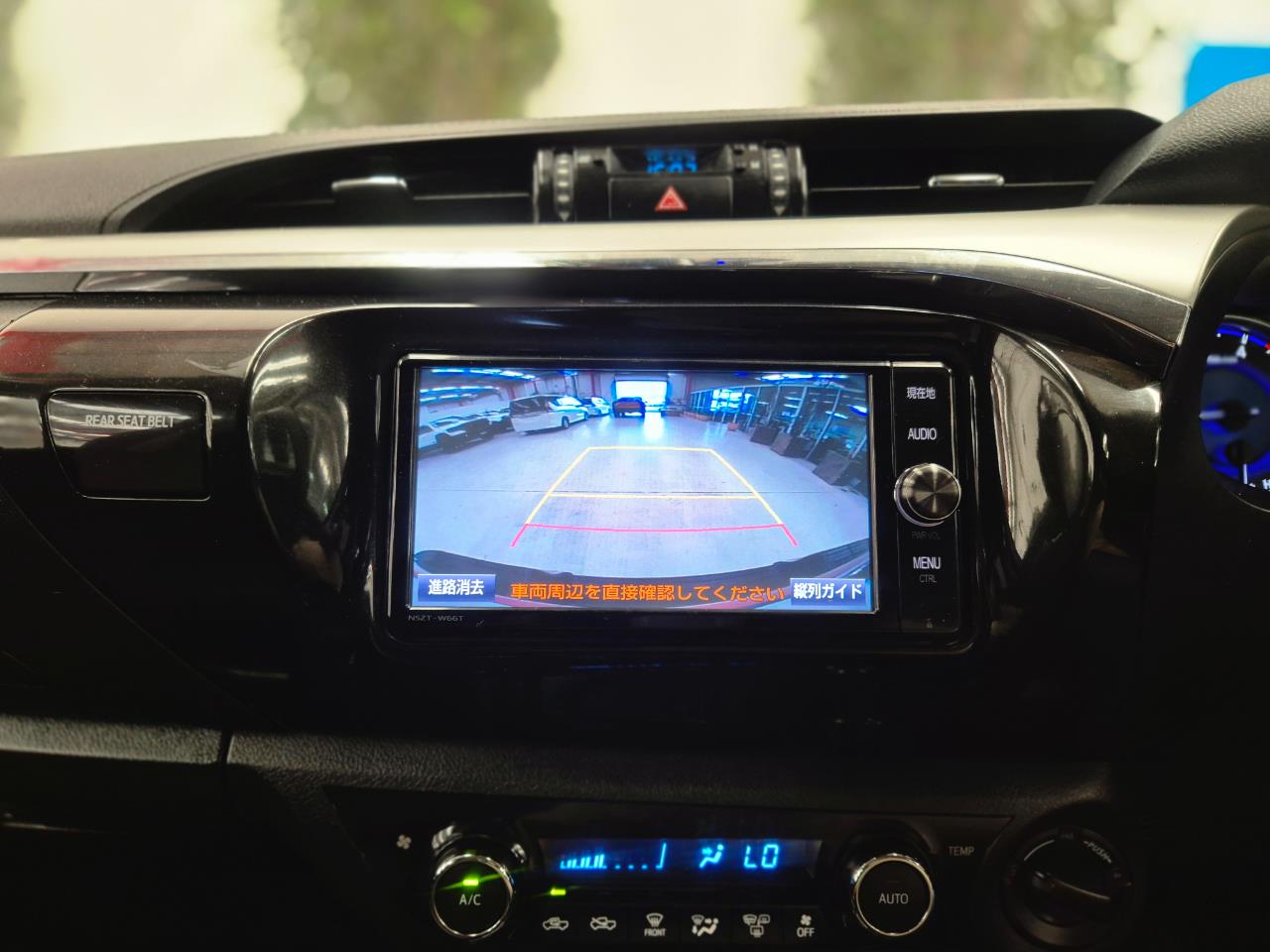 2018 Toyota Hilux thumbnail