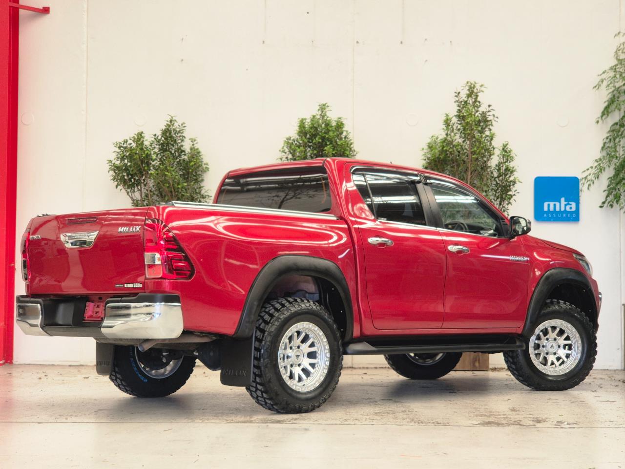 2018 Toyota Hilux thumbnail