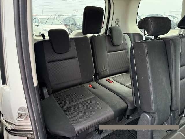 2018 Nissan Serena thumbnail