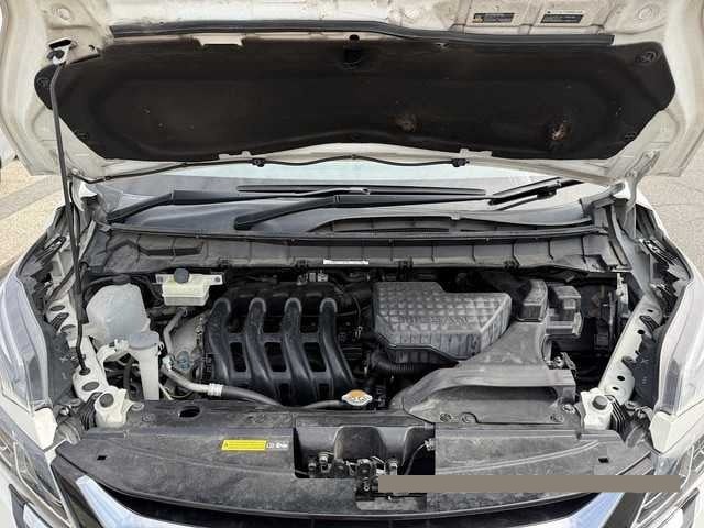 2018 Nissan Serena thumbnail