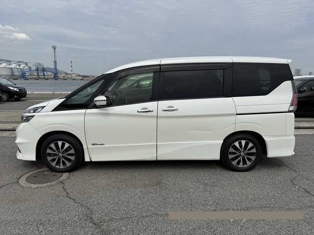 2018 Nissan Serena thumbnail