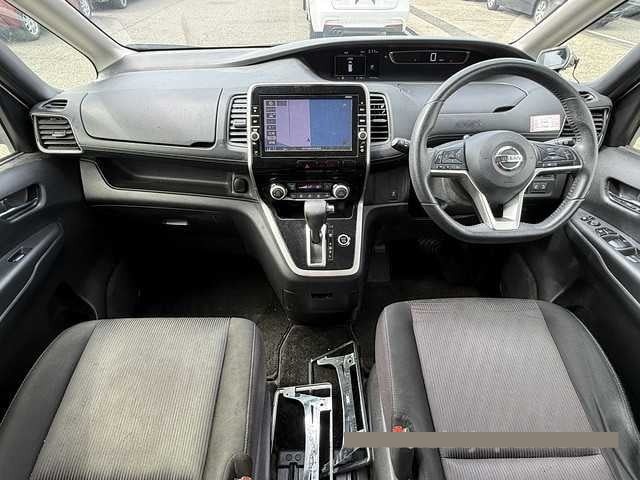 2018 Nissan Serena thumbnail