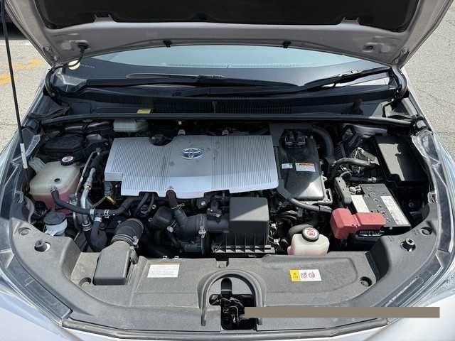 2016 Toyota Prius thumbnail