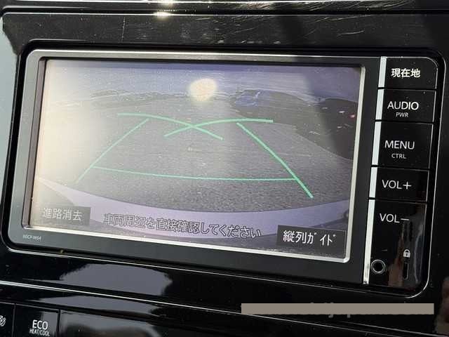 2016 Toyota Prius thumbnail
