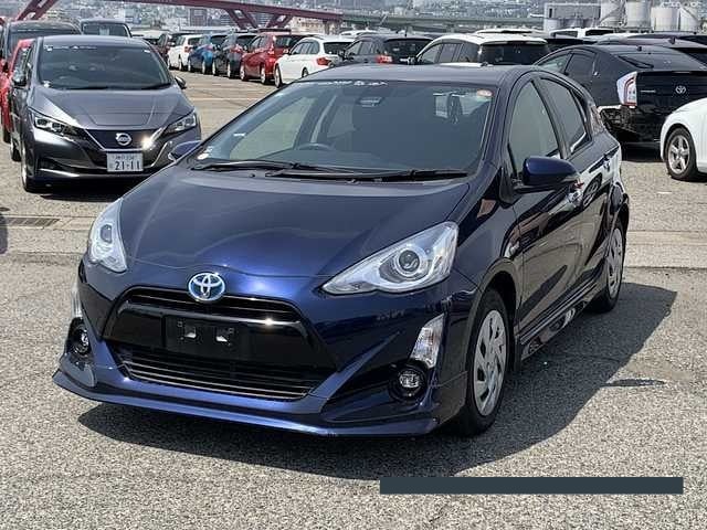 2017 Toyota Aqua thumbnail