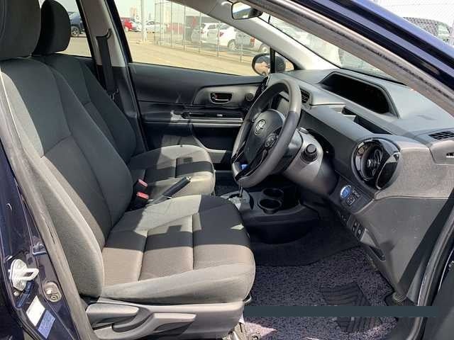 2017 Toyota Aqua thumbnail