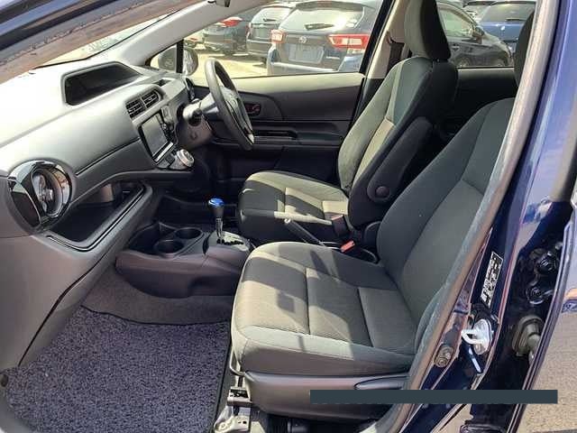 2017 Toyota Aqua thumbnail