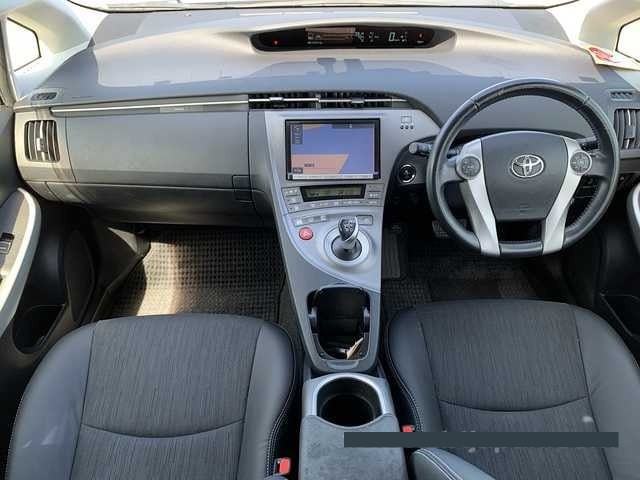 2015 Toyota Prius thumbnail