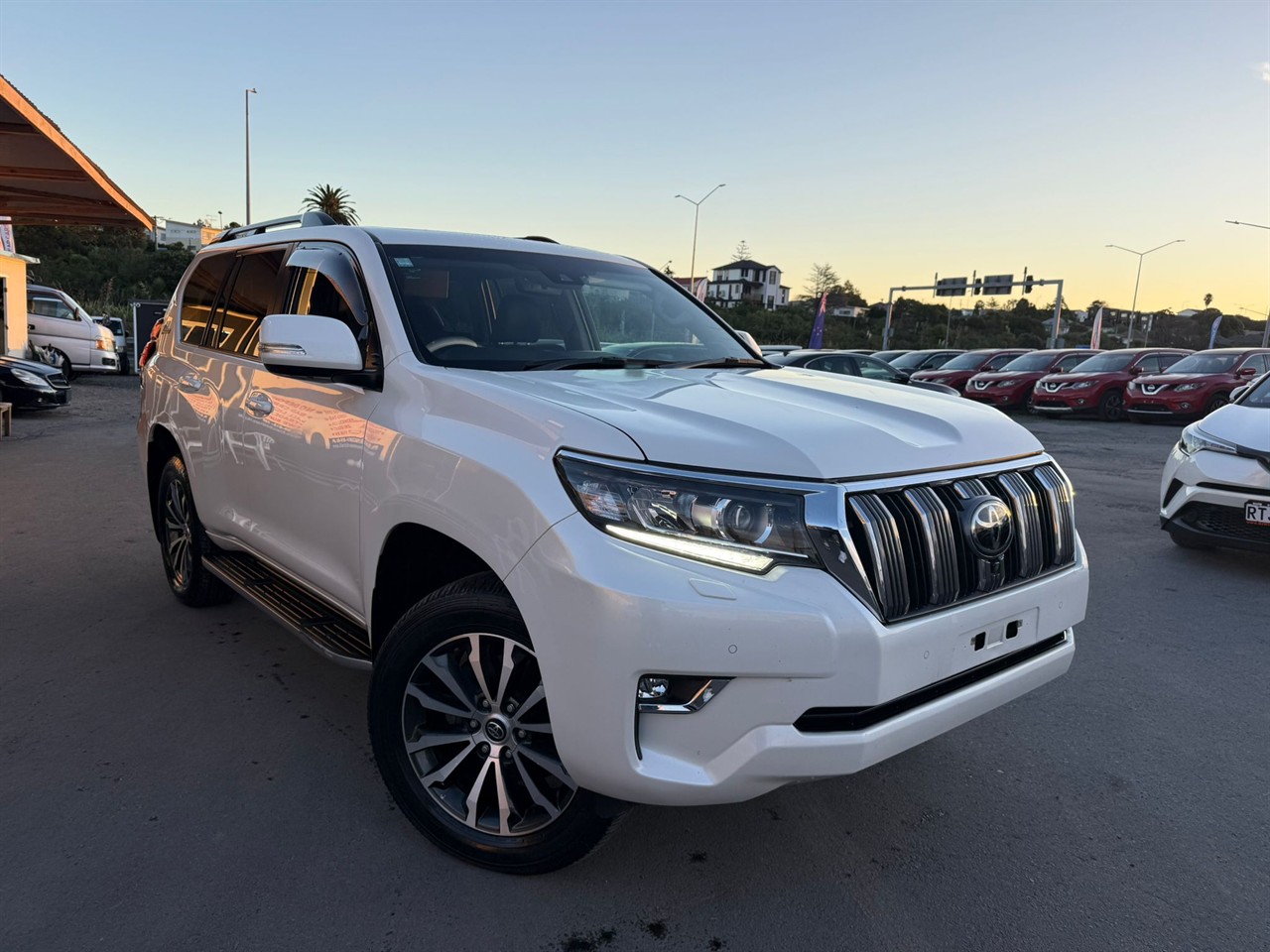 2021 Toyota Landcruiser thumbnail