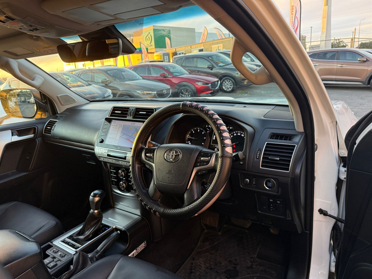 2021 Toyota Landcruiser thumbnail