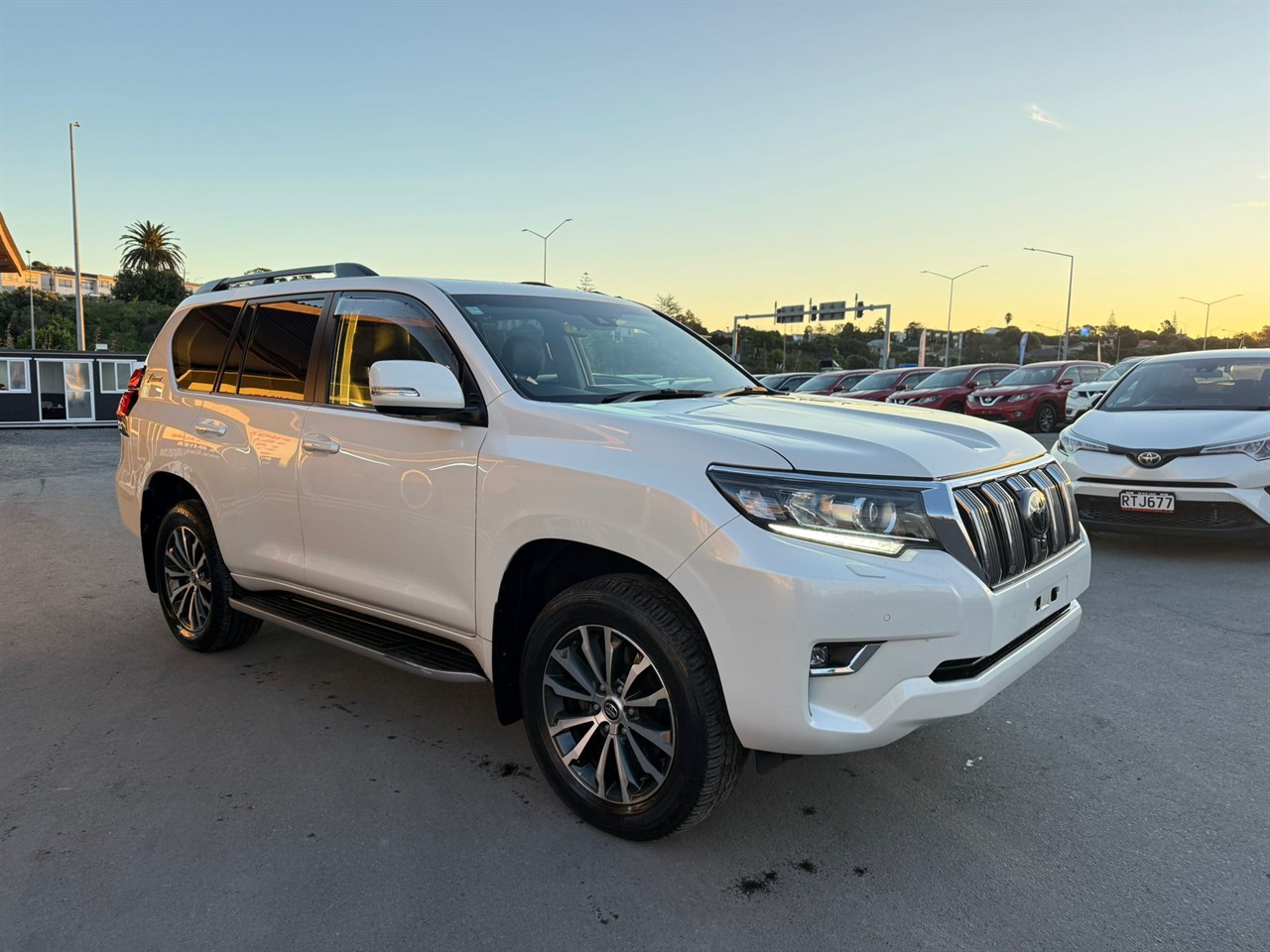 2021 Toyota Landcruiser thumbnail