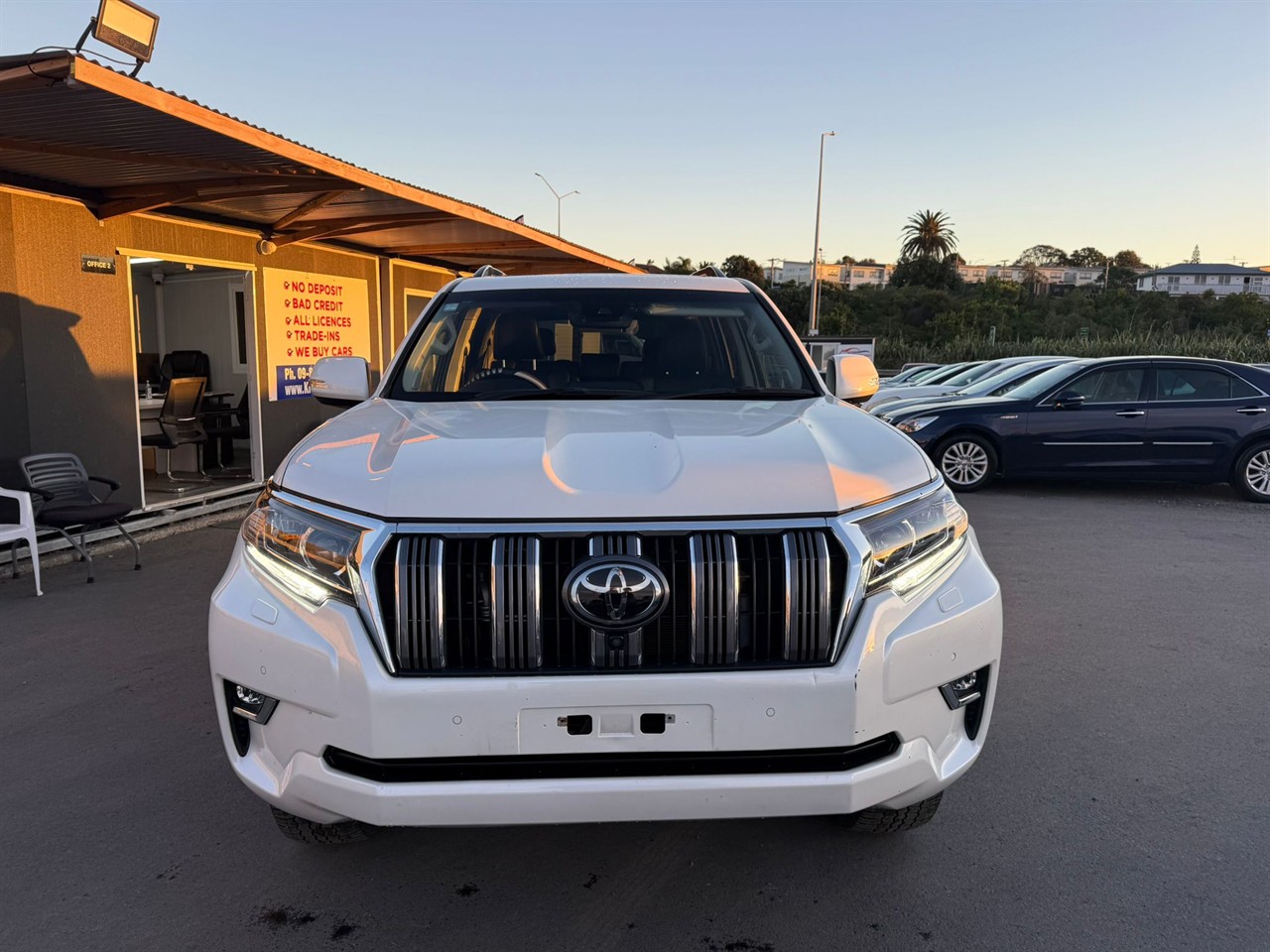 2021 Toyota Landcruiser thumbnail