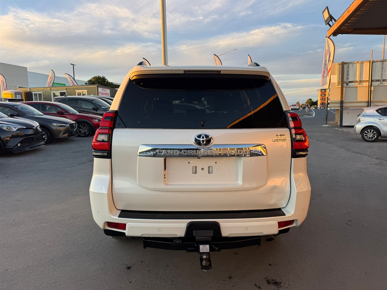 2021 Toyota Landcruiser thumbnail