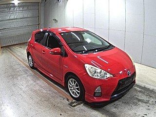 2013 Toyota Aqua thumbnail