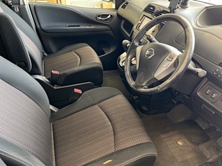 2015 Nissan Serena thumbnail