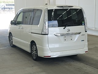 2015 Nissan Serena thumbnail