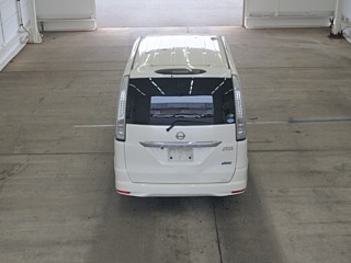 2013 Nissan Serena thumbnail
