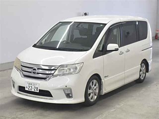 2013 Nissan Serena thumbnail