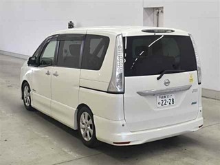 2013 Nissan Serena thumbnail