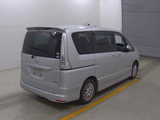 2013 Nissan Serena thumbnail