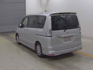 2013 Nissan Serena thumbnail