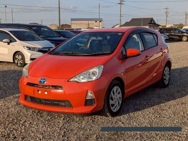 2013 Toyota Aqua thumbnail