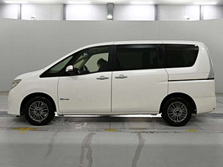 2015 Nissan Serena thumbnail