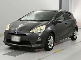 2012 Toyota Aqua thumbnail
